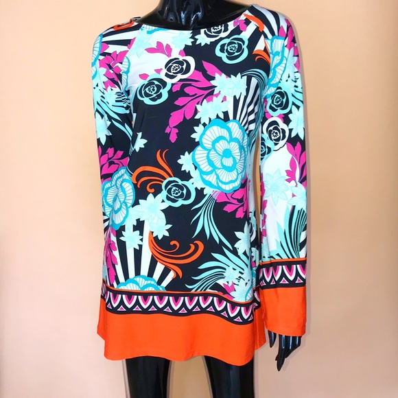 Bonita’s Closet - Picture 1 of 2